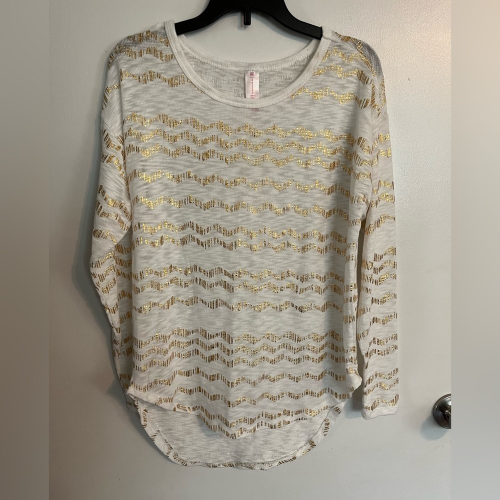 Women’s long sleeve shirt by No Boundaries, gold & white, size small